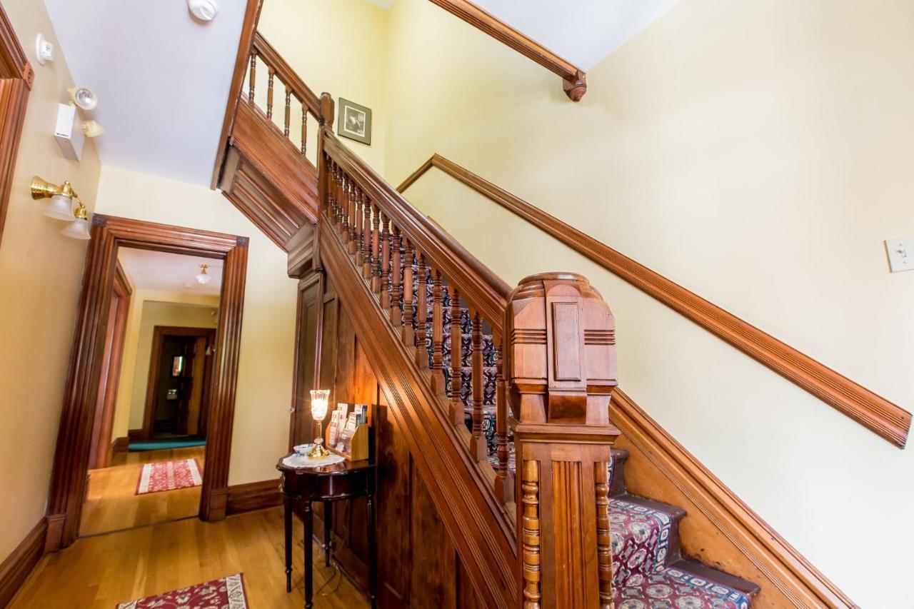 Victoria Inn Erie Bagian luar foto